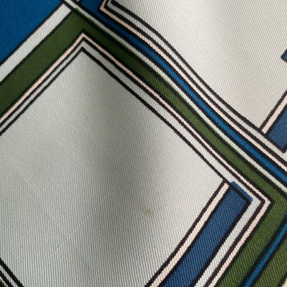 HERMES SCARF LE COUPES VINTAGE HERMES SCARF F. de la PERRIERE - Picture 14 of 14